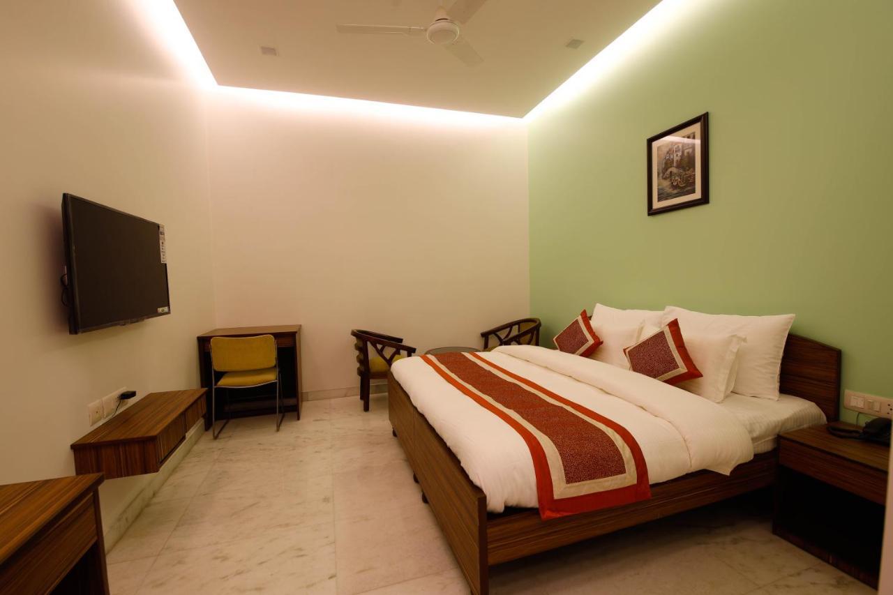 Peepal Tree Residency Bed and Breakfast New Delhi Exteriör bild