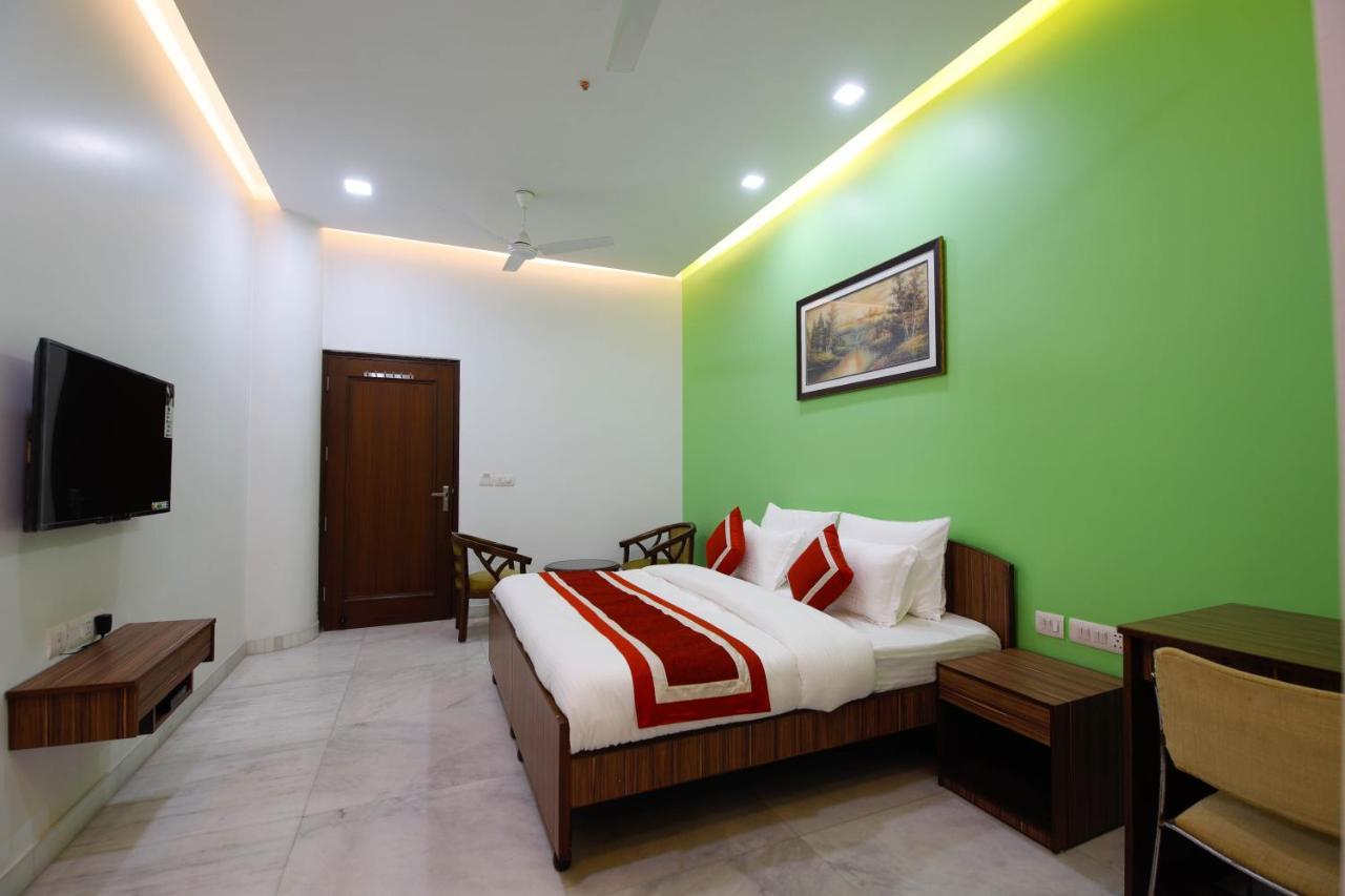 Peepal Tree Residency Bed and Breakfast New Delhi Exteriör bild