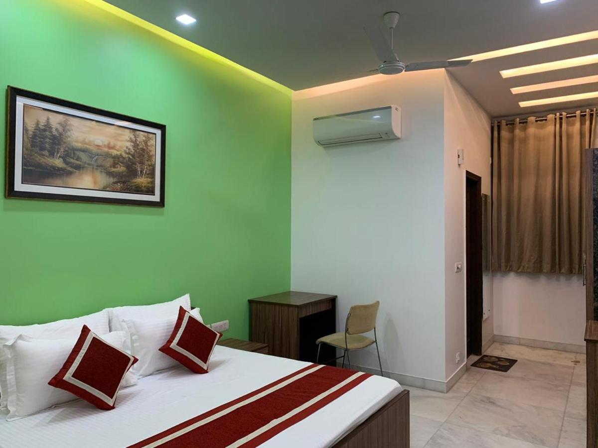 Peepal Tree Residency Bed and Breakfast New Delhi Exteriör bild